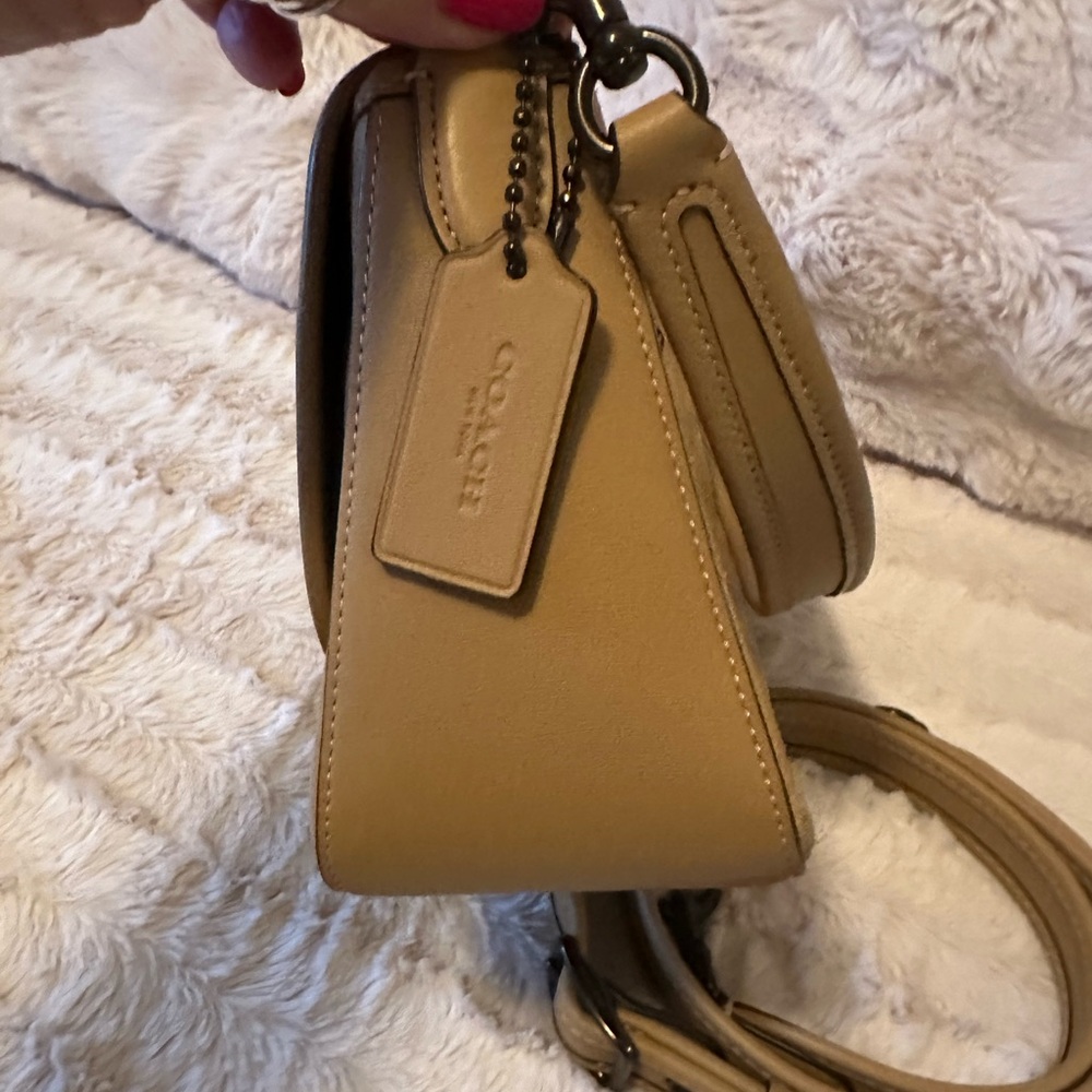 Coach Soft Tabby Suede and Leather Shoulder Bag in Tan with Black Hardware - Picture 4 of 14